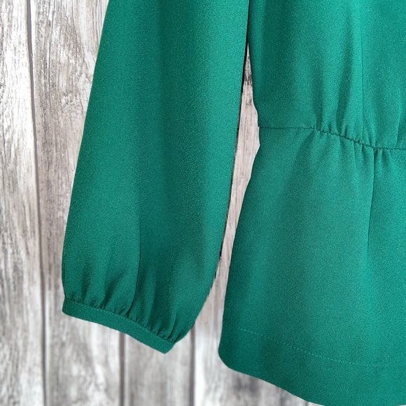 J.CREW Drapey Crepe Faux-Wrap Top Luminary Green Size 00 - Picture 4 of 12